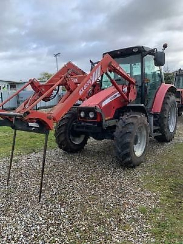 Traktor типа Massey Ferguson 5435, Gebrauchtmaschine в Muespach (Фотография 1)