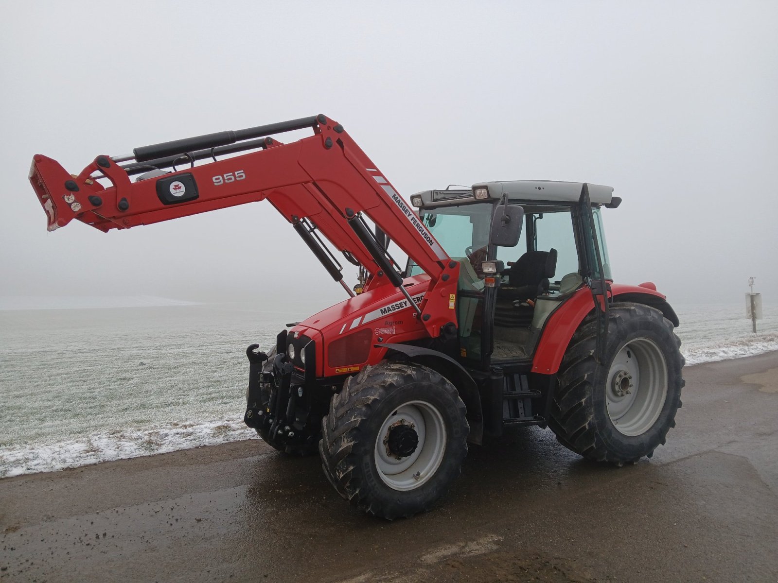 Traktor van het type Massey Ferguson 5435, Gebrauchtmaschine in Ellwangen (Foto 1)