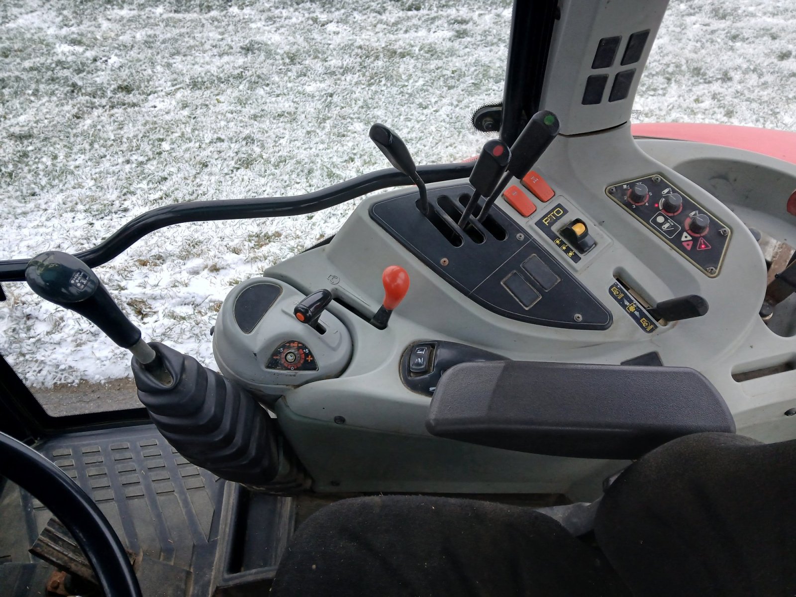 Traktor van het type Massey Ferguson 5435, Gebrauchtmaschine in Ellwangen (Foto 3)