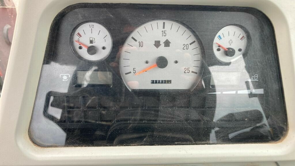 Traktor of the type Massey Ferguson 5440 DYNA 4 CHARGEUR, Gebrauchtmaschine in VAROIS & CHAIGNOT (Picture 10)