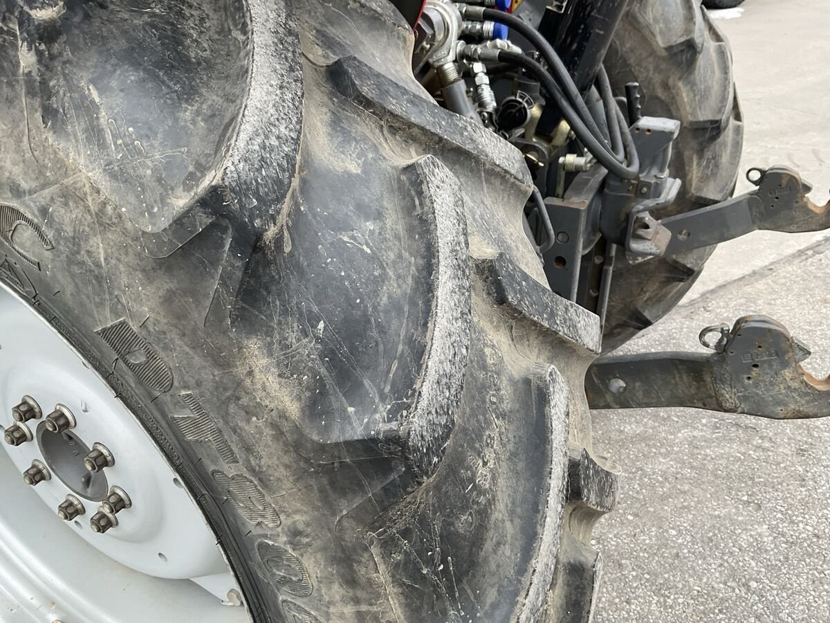 Traktor типа Massey Ferguson 5445 Dyna 4 Euroline, Gebrauchtmaschine в Zwettl (Фотография 18)