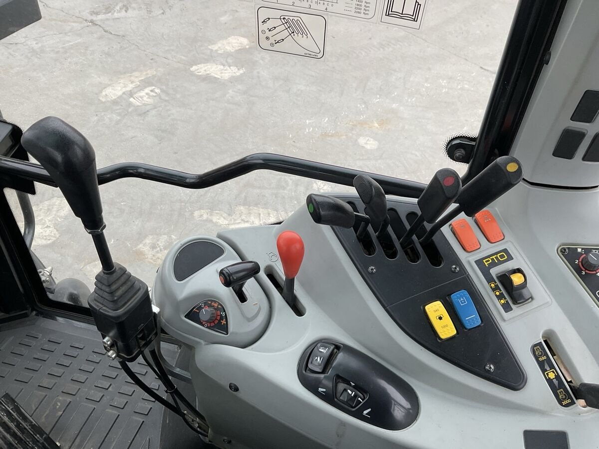 Traktor типа Massey Ferguson 5445 Dyna 4 Euroline, Gebrauchtmaschine в Zwettl (Фотография 27)