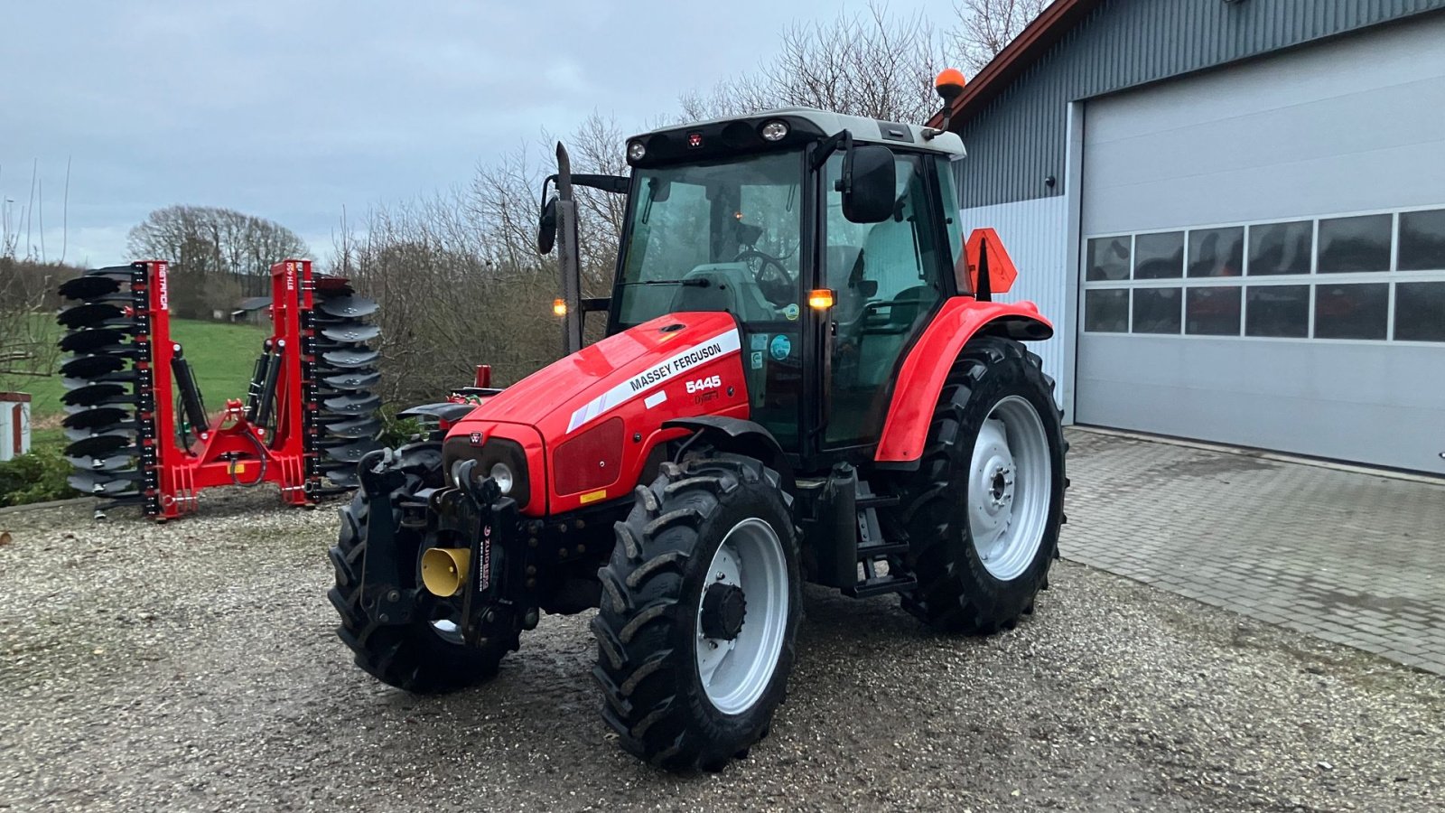 Traktor des Typs Massey Ferguson 5445 dyna 4, Gebrauchtmaschine in Svenstrup J (Bild 5)