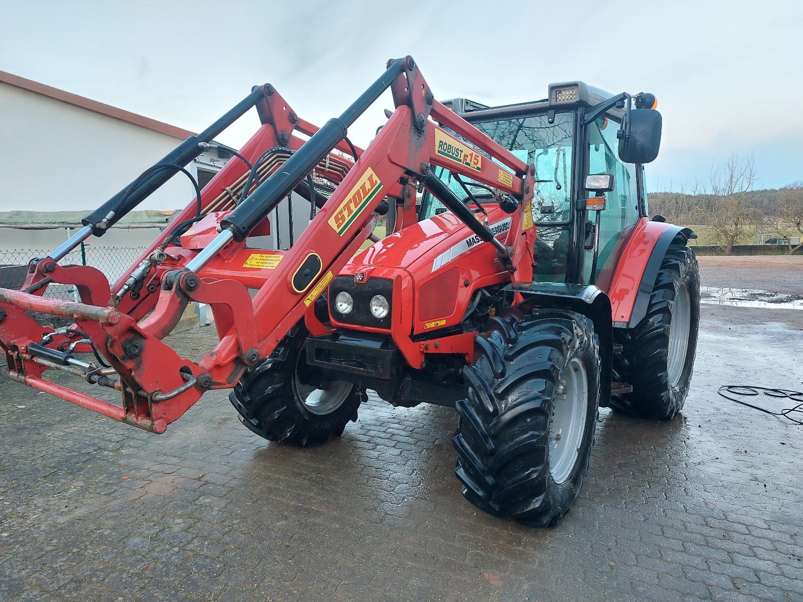 Traktor del tipo Massey Ferguson 5445, Gebrauchtmaschine In Hilpoltstein  (Immagine 3)
