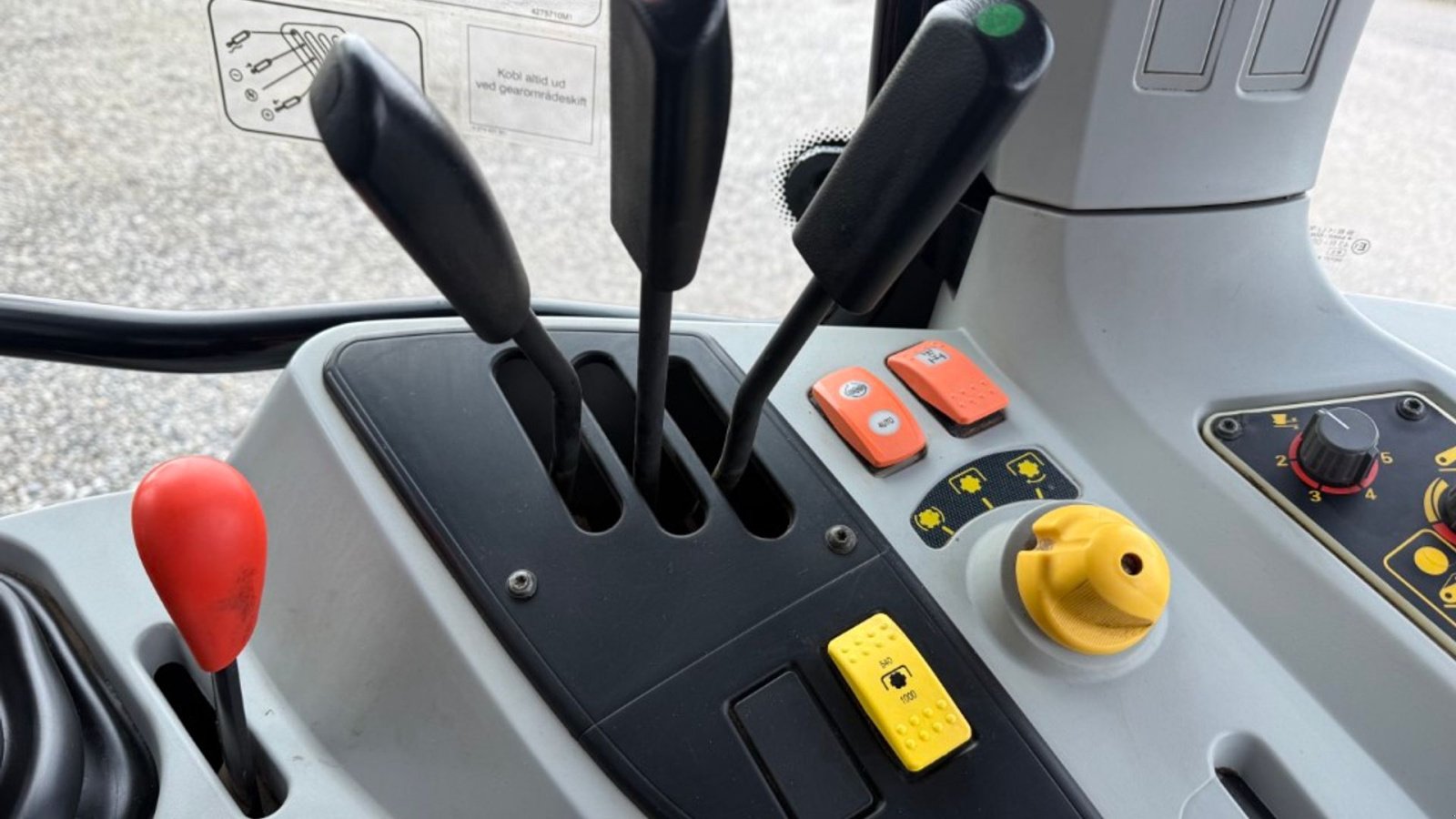 Traktor typu Massey Ferguson 5455 Dyna 2, Gebrauchtmaschine v Hadsten (Obrázek 18)