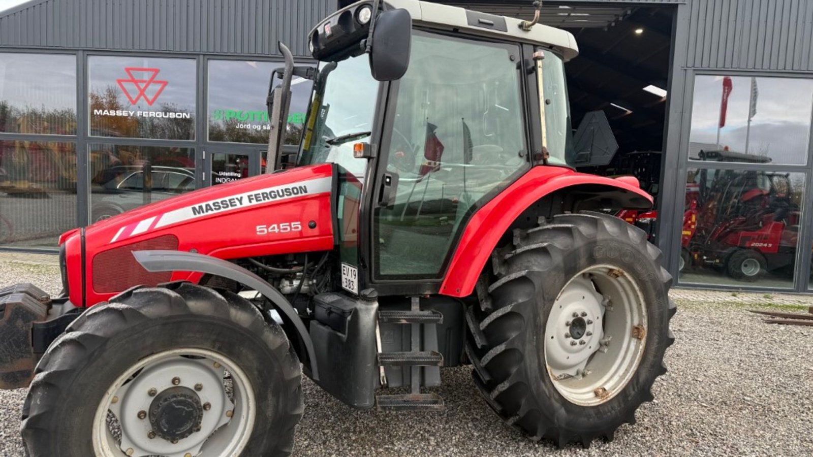Traktor typu Massey Ferguson 5455 Dyna 2, Gebrauchtmaschine v Hadsten (Obrázek 1)