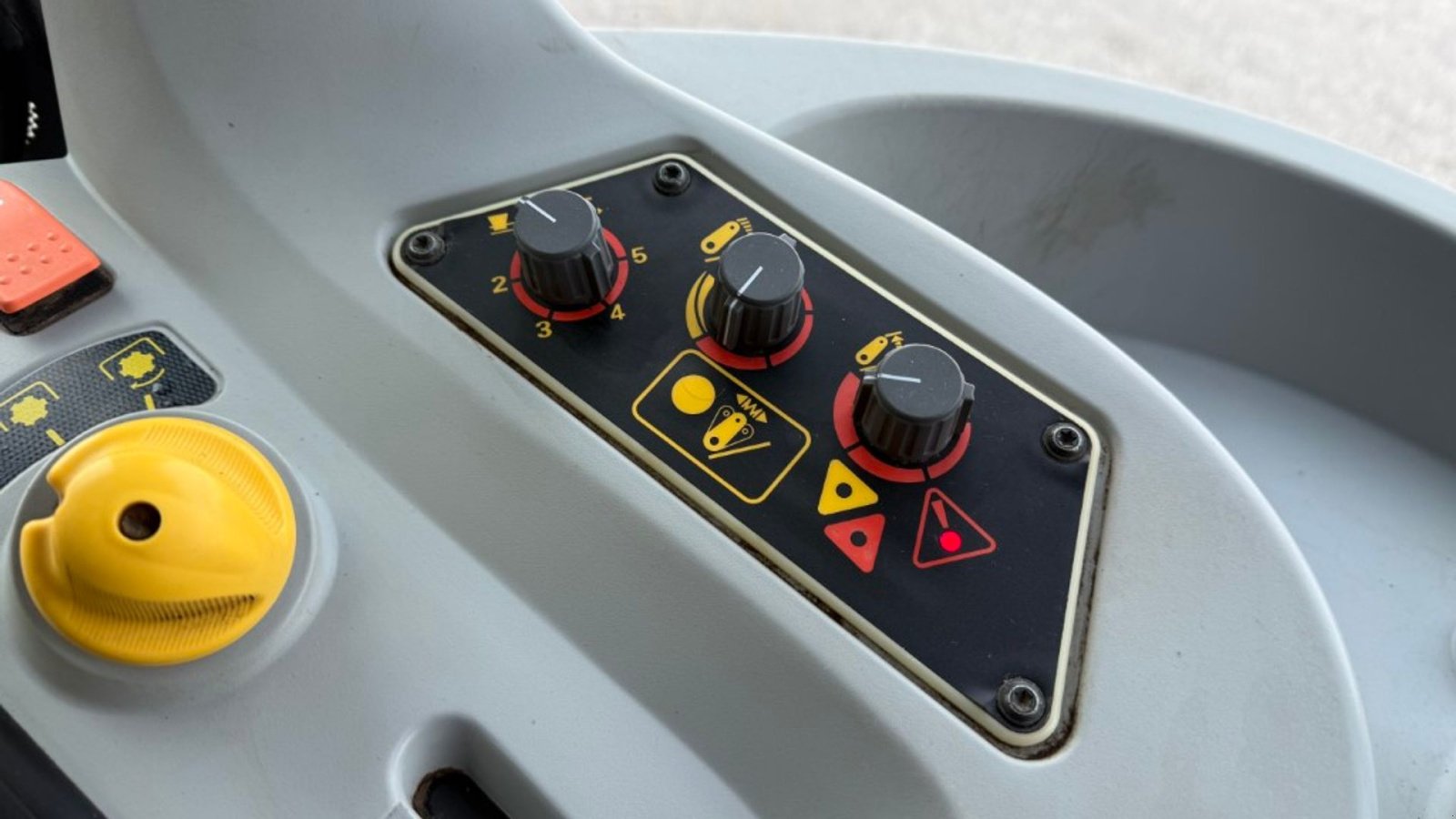 Traktor typu Massey Ferguson 5455 Dyna 2, Gebrauchtmaschine v Hadsten (Obrázek 19)