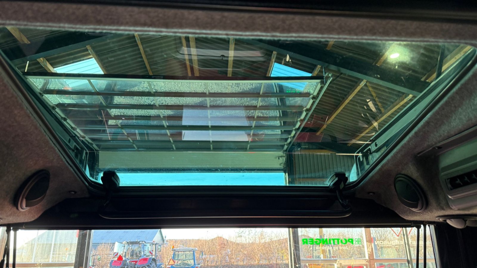 Traktor typu Massey Ferguson 5455 Dyna - 4, Gebrauchtmaschine w Hadsten (Zdjęcie 21)