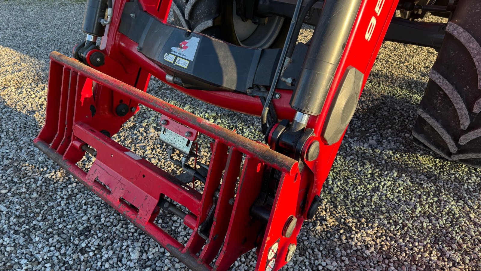 Traktor typu Massey Ferguson 5455 Dyna - 4, Gebrauchtmaschine w Hadsten (Zdjęcie 5)