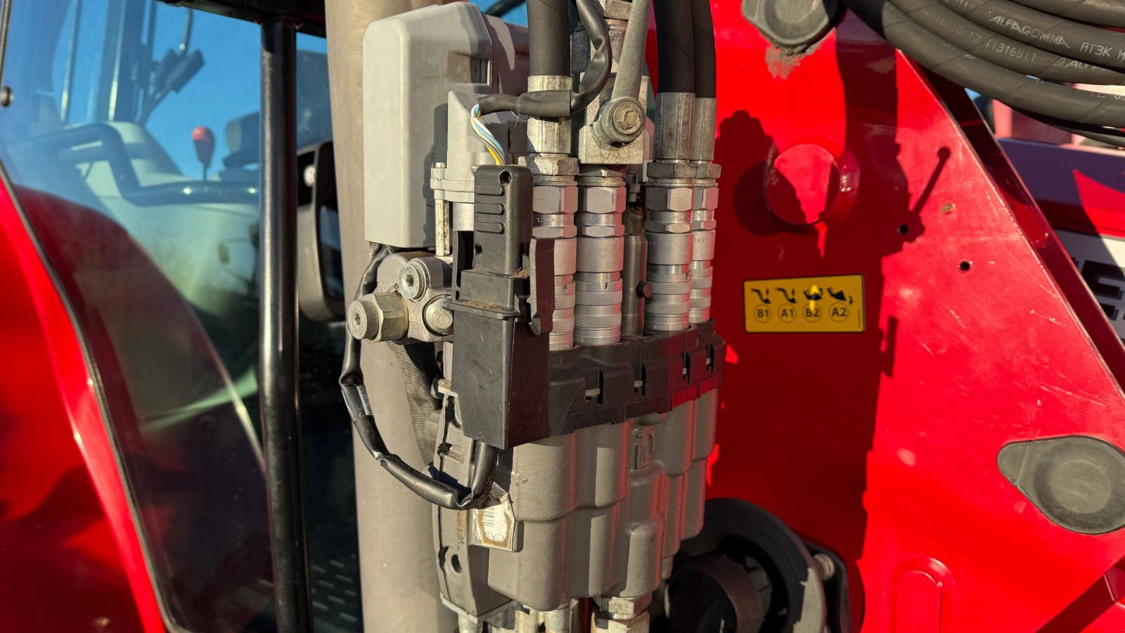 Traktor typu Massey Ferguson 5455 Dyna - 4, Gebrauchtmaschine w Hadsten (Zdjęcie 11)