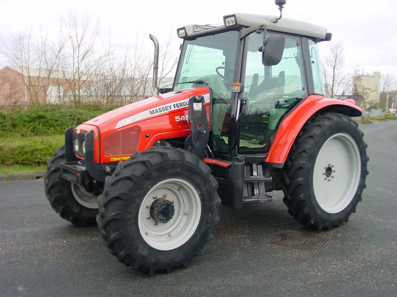 Traktor des Typs Massey Ferguson 5455 Dyna4, Gebrauchtmaschine in Wieringerwerf (Bild 3)