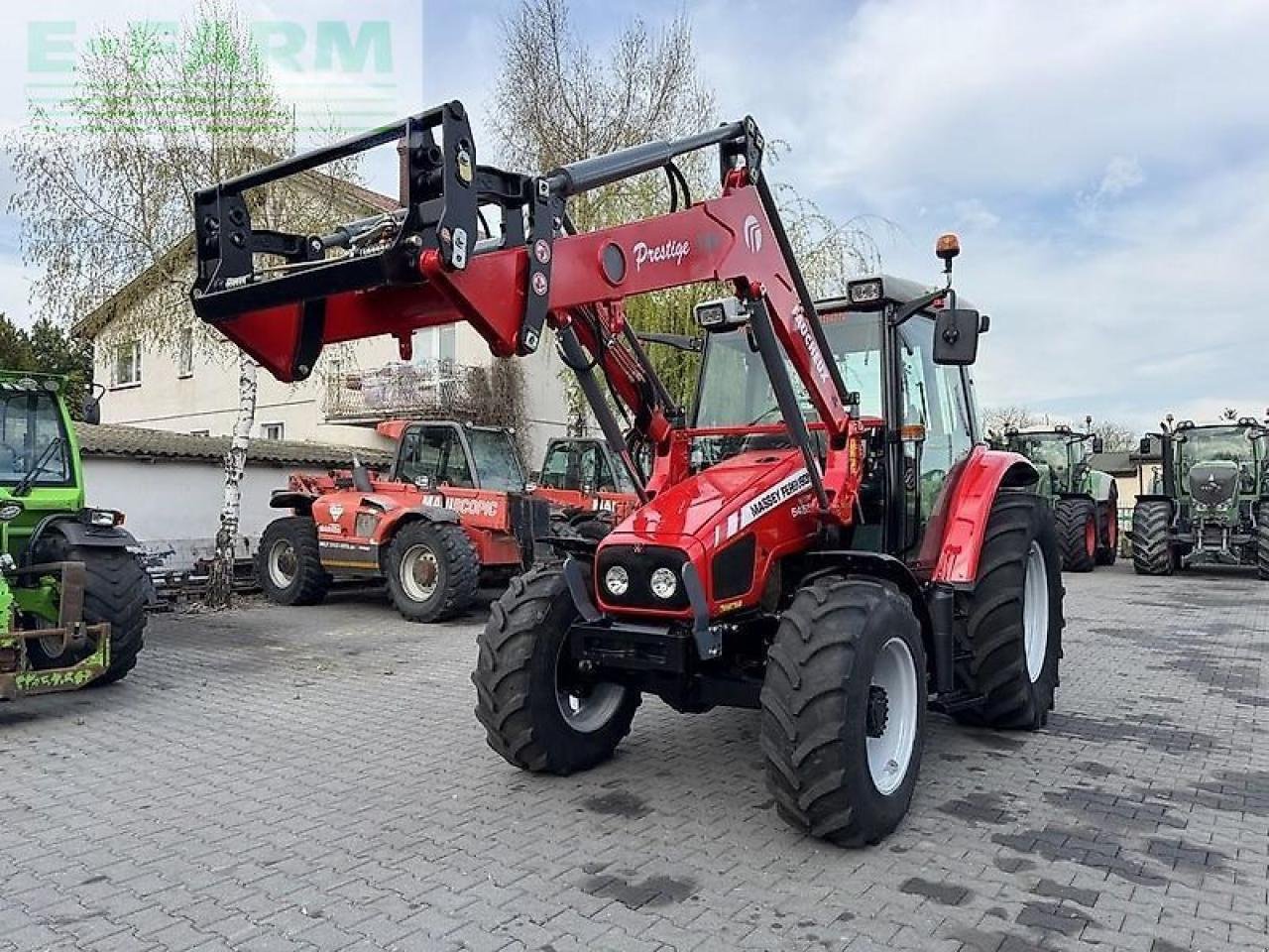 Traktor типа Massey Ferguson 5455 + faucheux prestige 120, Gebrauchtmaschine в DAMAS?AWEK (Фотография 2)