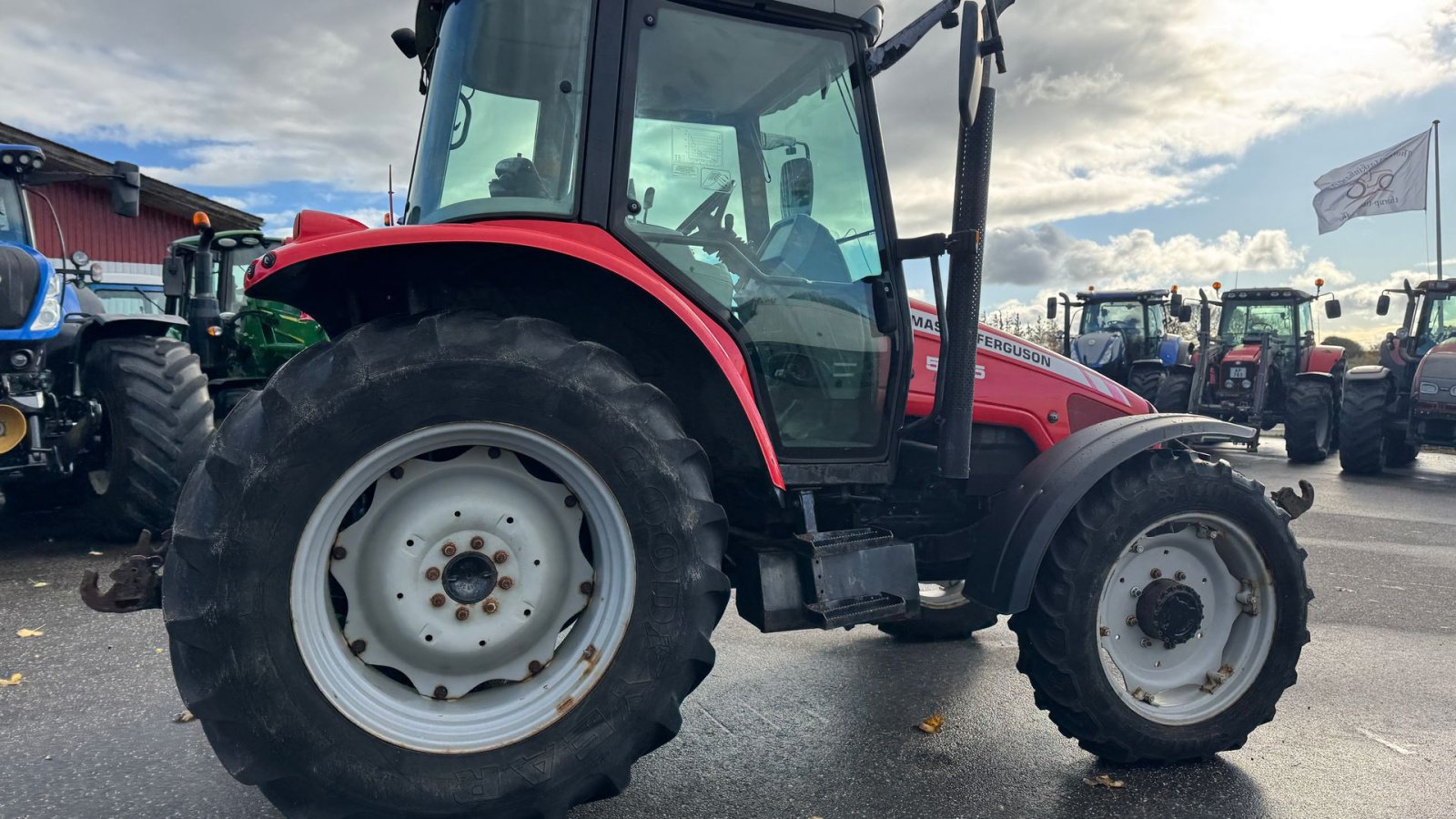 Traktor des Typs Massey Ferguson 5455 KUN 4700 TIMER OG FRONT PTO!, Gebrauchtmaschine in Nørager (Bild 10)