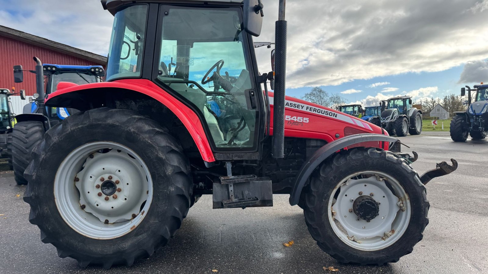 Traktor des Typs Massey Ferguson 5455 KUN 4700 TIMER OG FRONT PTO!, Gebrauchtmaschine in Nørager (Bild 9)