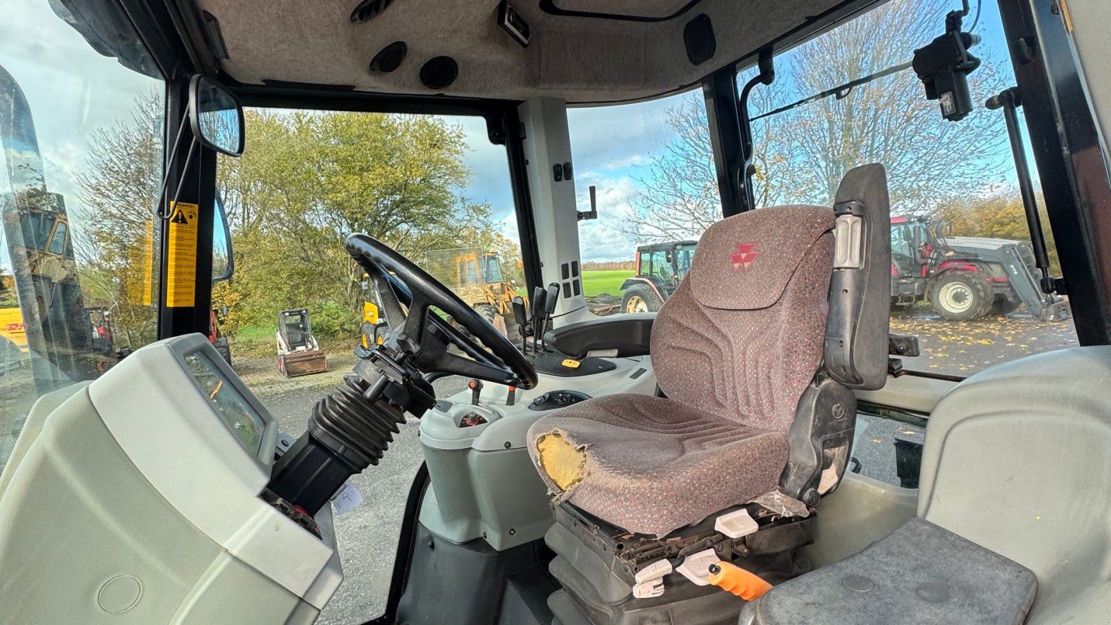 Traktor des Typs Massey Ferguson 5455 KUN 4700 TIMER OG FRONT PTO!, Gebrauchtmaschine in Nørager (Bild 15)