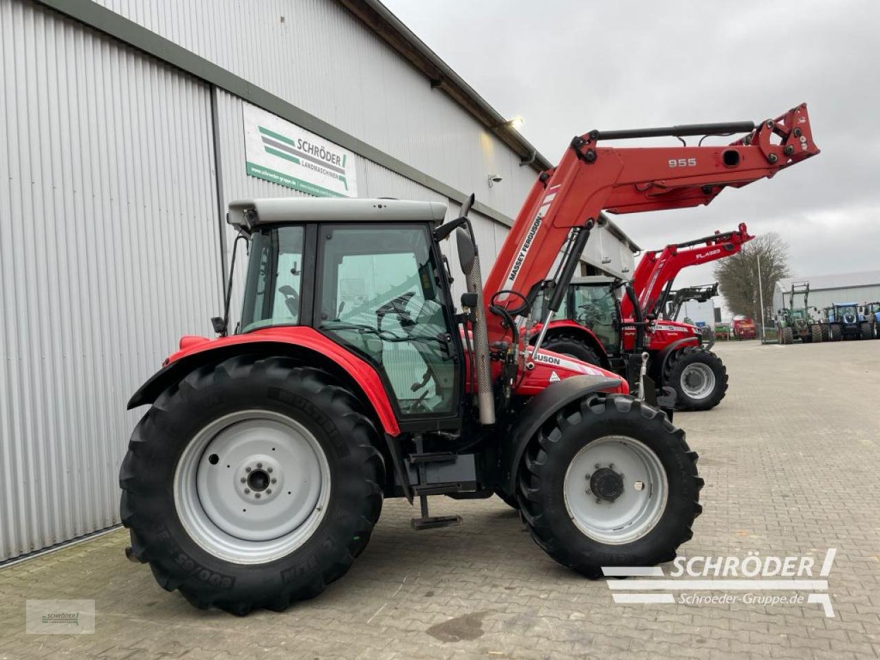 Traktor типа Massey Ferguson 5455, Gebrauchtmaschine в Wildeshausen (Фотография 5)