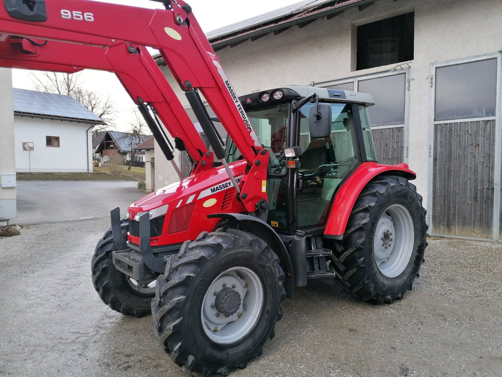 Traktor типа Massey Ferguson 5455, Gebrauchtmaschine в Geisenhausen (Фотография 1)