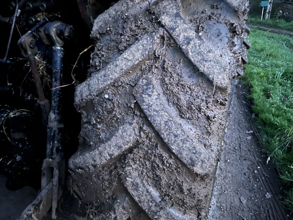 Traktor типа Massey Ferguson 5460, Gebrauchtmaschine в JOSSELIN (Фотография 7)