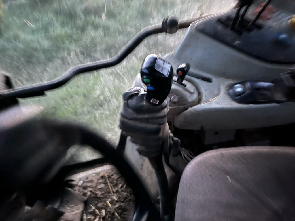 Traktor типа Massey Ferguson 5460, Gebrauchtmaschine в JOSSELIN (Фотография 11)