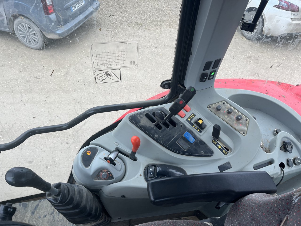 Traktor типа Massey Ferguson 5460, Gebrauchtmaschine в VERT TOULON (Фотография 9)