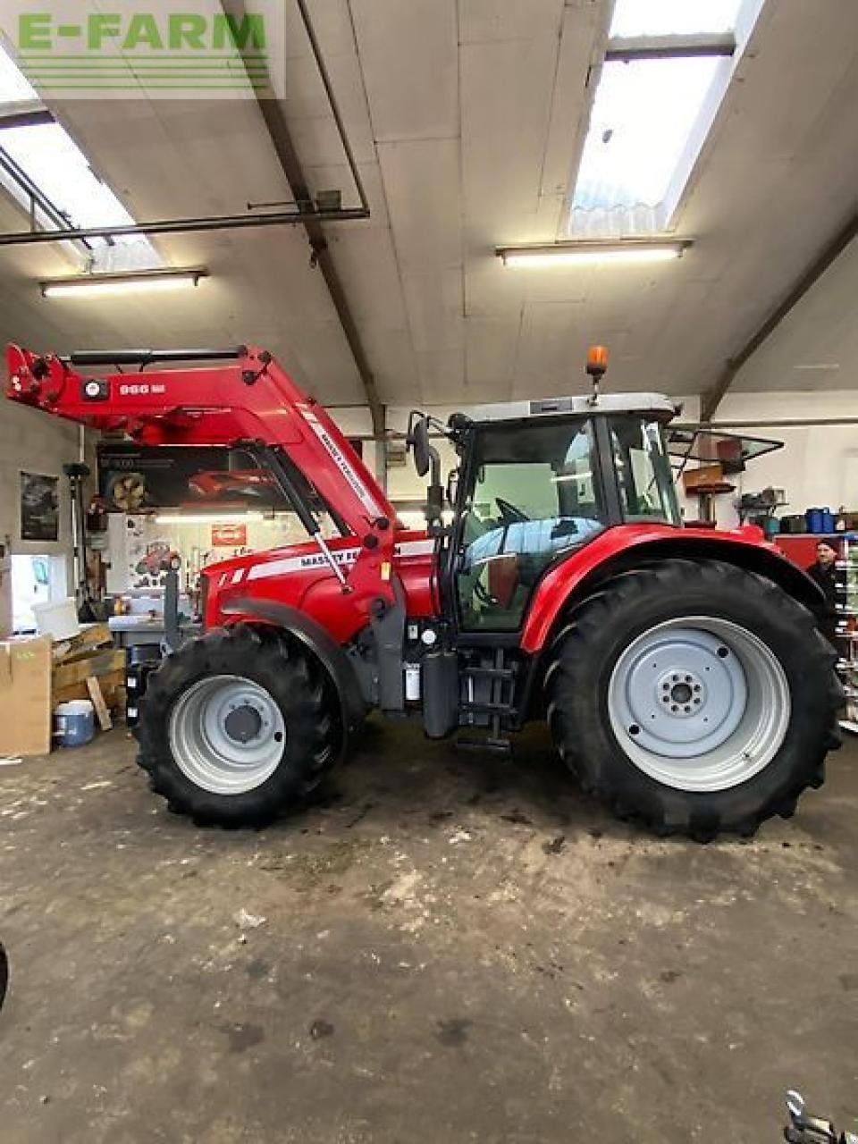 Traktor типа Massey Ferguson 5465, Gebrauchtmaschine в STAPEL (Фотография 4)