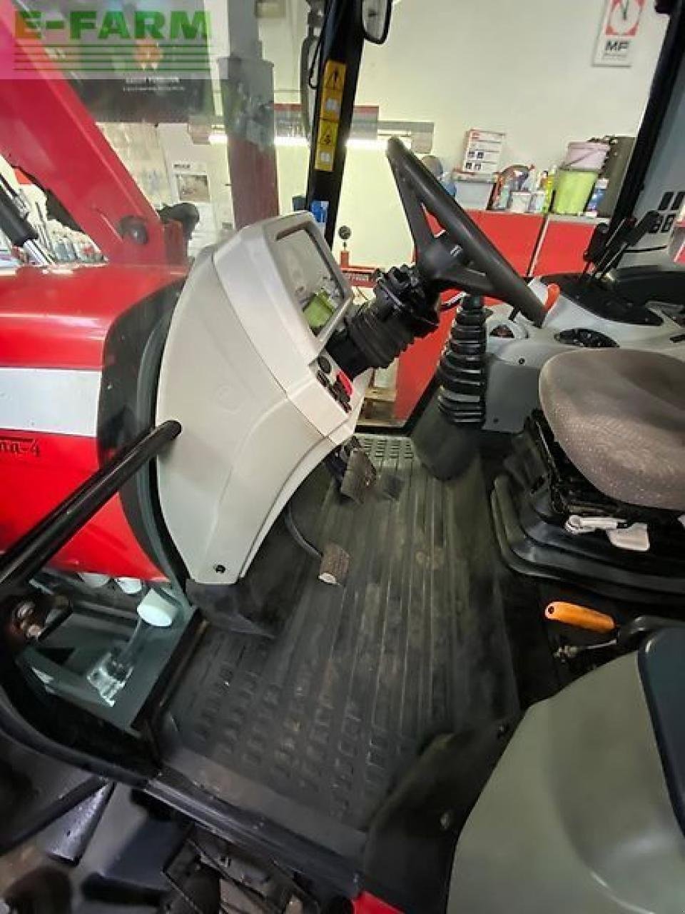 Traktor типа Massey Ferguson 5465, Gebrauchtmaschine в STAPEL (Фотография 11)