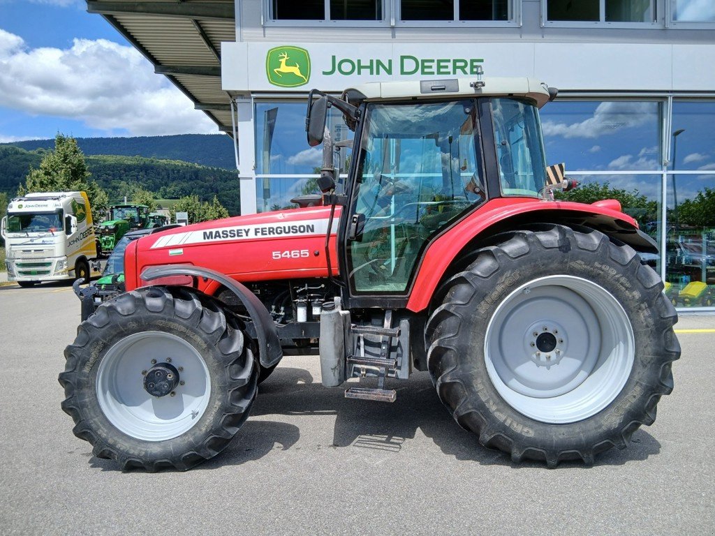 Traktor des Typs Massey Ferguson 5465, Gebrauchtmaschine in Lengnau (Bild 1)