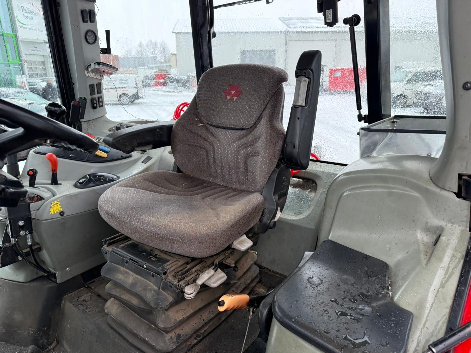 Traktor des Typs Massey Ferguson 5475 Dyna 4, Gebrauchtmaschine in Bad Oldesloe (Bild 10)