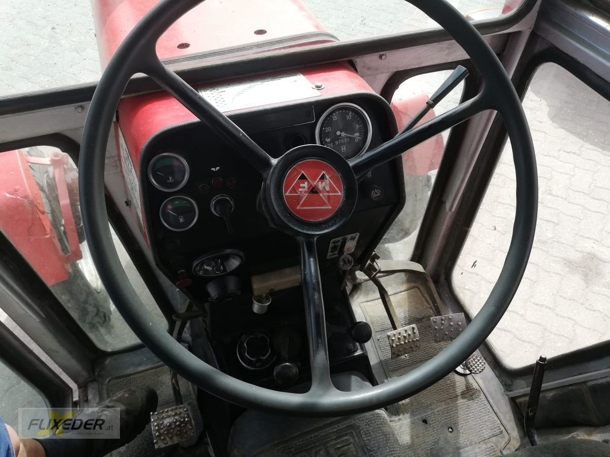 Traktor des Typs Massey Ferguson 550, Gebrauchtmaschine in Pattigham (Bild 6)