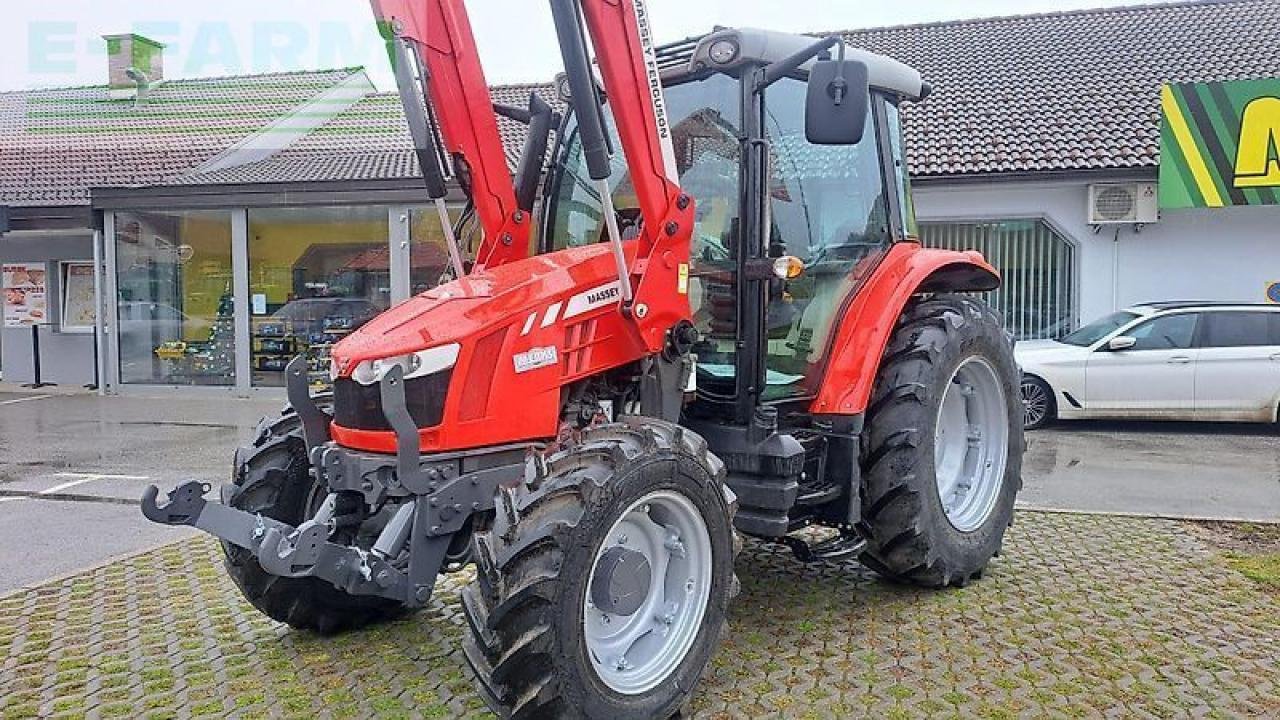 Traktor des Typs Massey Ferguson 5609 dyna4, Gebrauchtmaschine in GROBELNO (Bild 2)