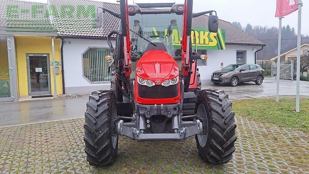 Traktor des Typs Massey Ferguson 5609 dyna4, Gebrauchtmaschine in GROBELNO (Bild 3)