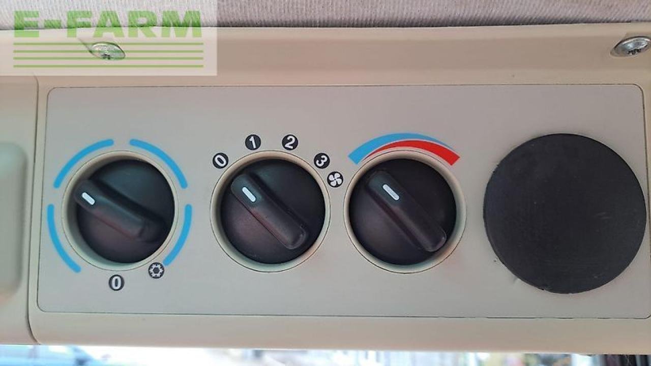 Traktor des Typs Massey Ferguson 5609 dyna4, Gebrauchtmaschine in GROBELNO (Bild 15)