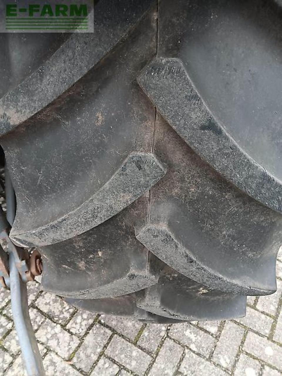 Traktor типа Massey Ferguson 5610 dyna-4, Gebrauchtmaschine в STAPEL (Фотография 4)