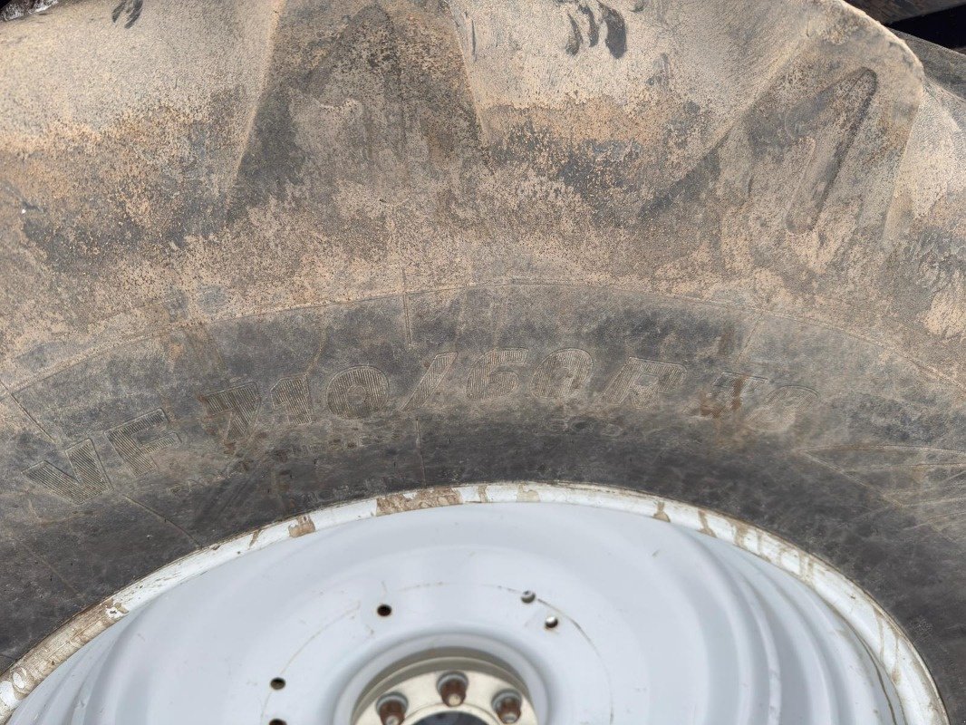 Traktor Türe ait Massey Ferguson 5611 Dyna-4, Gebrauchtmaschine içinde Gnutz (resim 16)