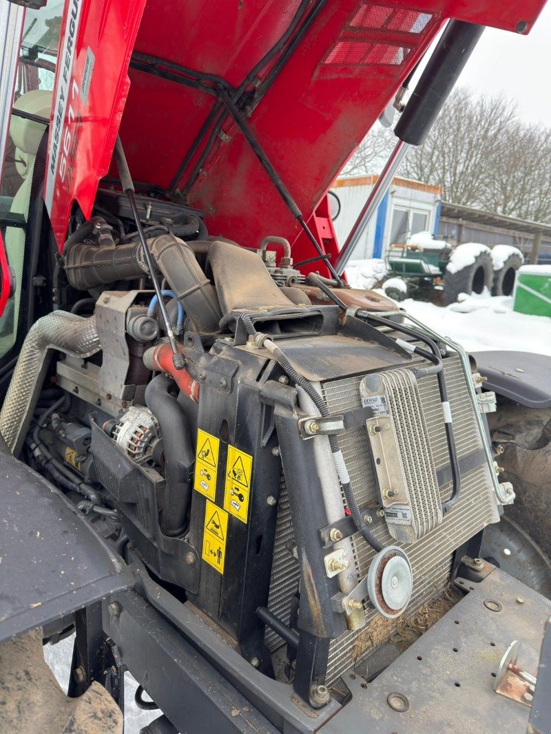 Traktor Türe ait Massey Ferguson 5611 Dyna-4, Gebrauchtmaschine içinde Gnutz (resim 25)