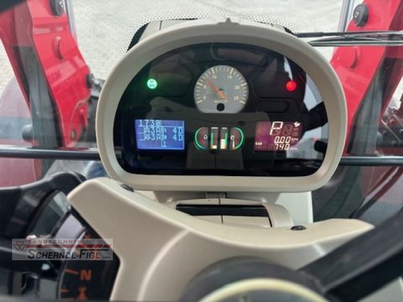 Traktor от тип Massey Ferguson 5611 Dyna 4, Gebrauchtmaschine в St.Margarethen (Снимка 11)