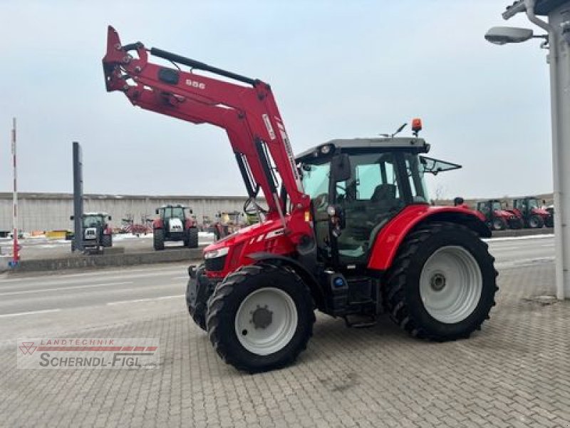 Traktor от тип Massey Ferguson 5611 Dyna 4, Gebrauchtmaschine в St.Margarethen (Снимка 2)