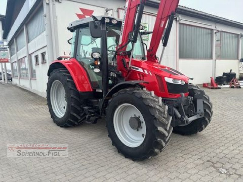 Traktor от тип Massey Ferguson 5611 Dyna 4, Gebrauchtmaschine в St.Margarethen (Снимка 7)