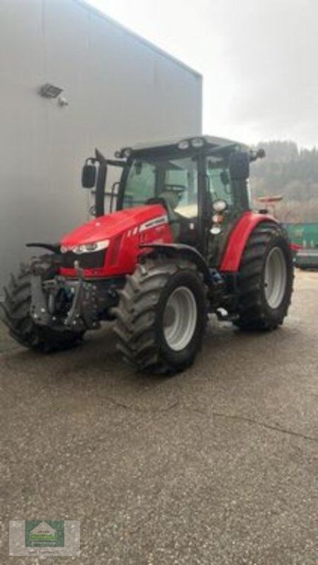 Traktor del tipo Massey Ferguson 5611, Gebrauchtmaschine en Klagenfurt (Imagen 1)