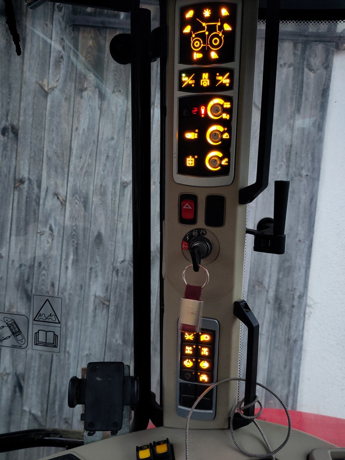 Traktor typu Massey Ferguson 5613, Gebrauchtmaschine v Königsfeld (Obrázek 12)