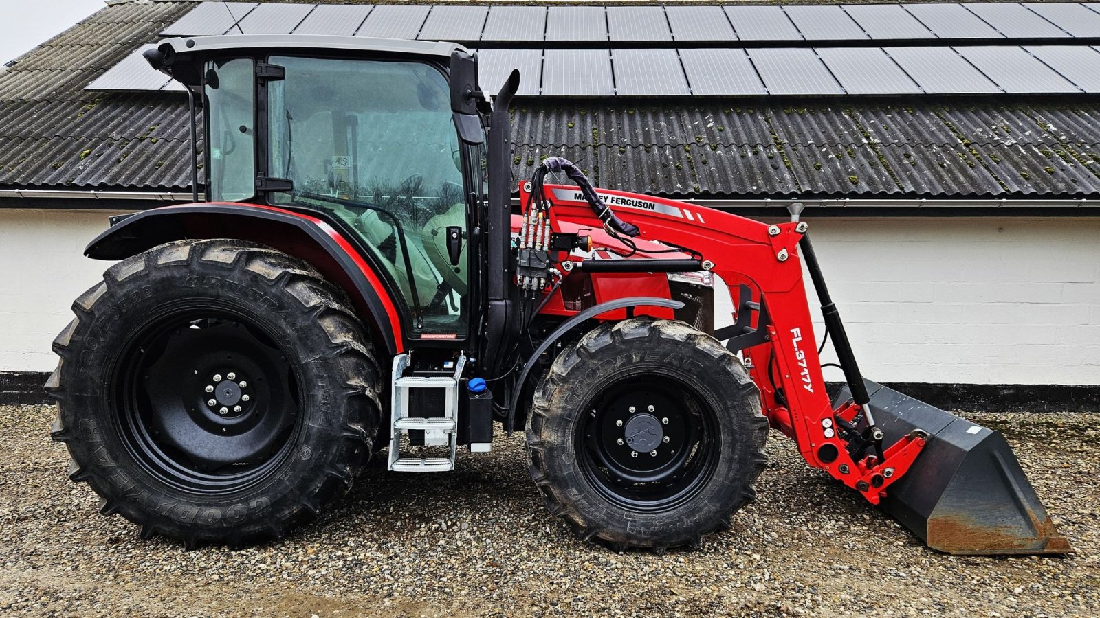 Traktor типа Massey Ferguson 5708 Dyna 4 / meget pæn og kun 1200 timer / med frontlæsser, Gebrauchtmaschine в Arden (Фотография 2)
