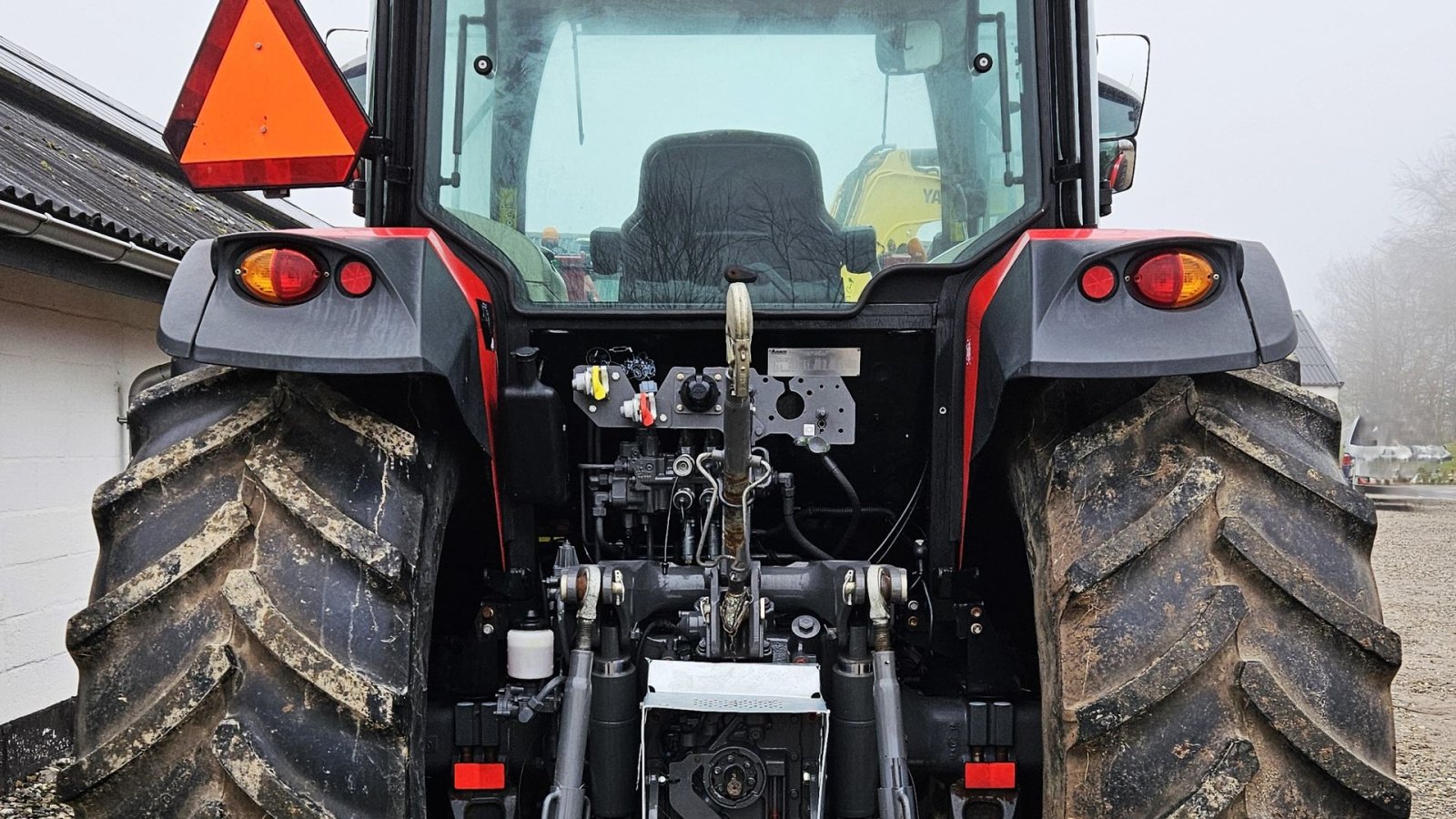 Traktor типа Massey Ferguson 5708 Dyna 4 / meget pæn og kun 1200 timer / med frontlæsser, Gebrauchtmaschine в Arden (Фотография 8)