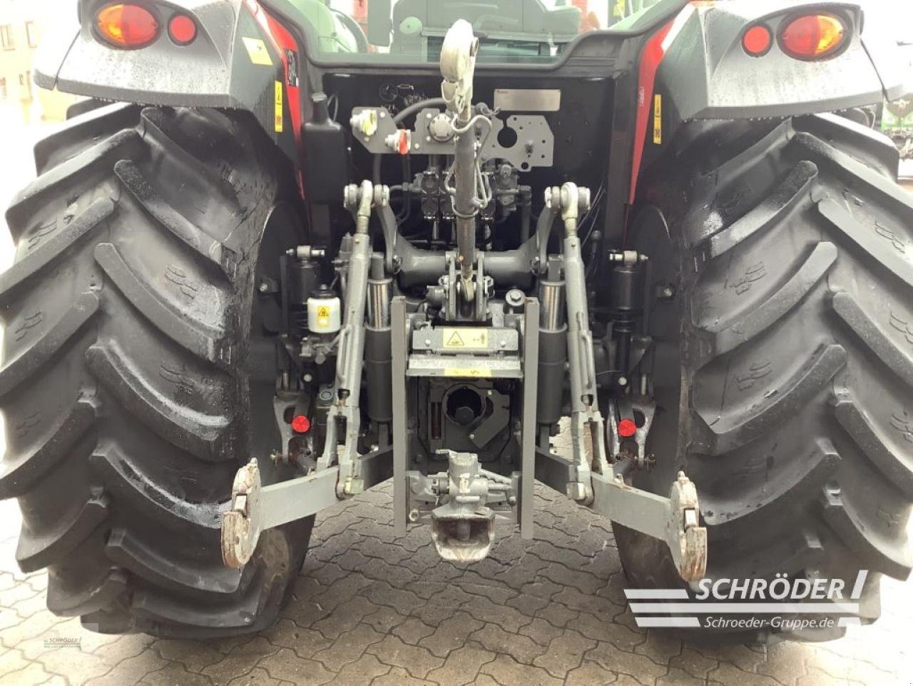 Traktor от тип Massey Ferguson 5709 M CAB DYNA-4 ESSENTIAL, Gebrauchtmaschine в Völkersen (Снимка 7)