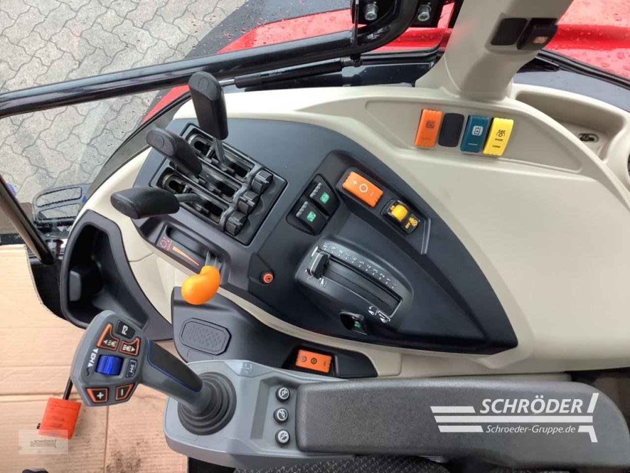 Traktor от тип Massey Ferguson 5709 M CAB DYNA-4 ESSENTIAL, Gebrauchtmaschine в Völkersen (Снимка 9)