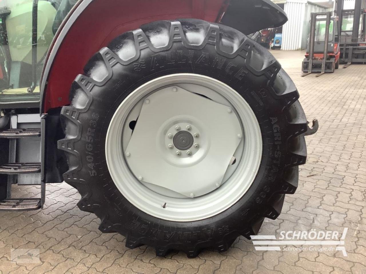 Traktor от тип Massey Ferguson 5709 M CAB DYNA-4 ESSENTIAL, Gebrauchtmaschine в Völkersen (Снимка 17)