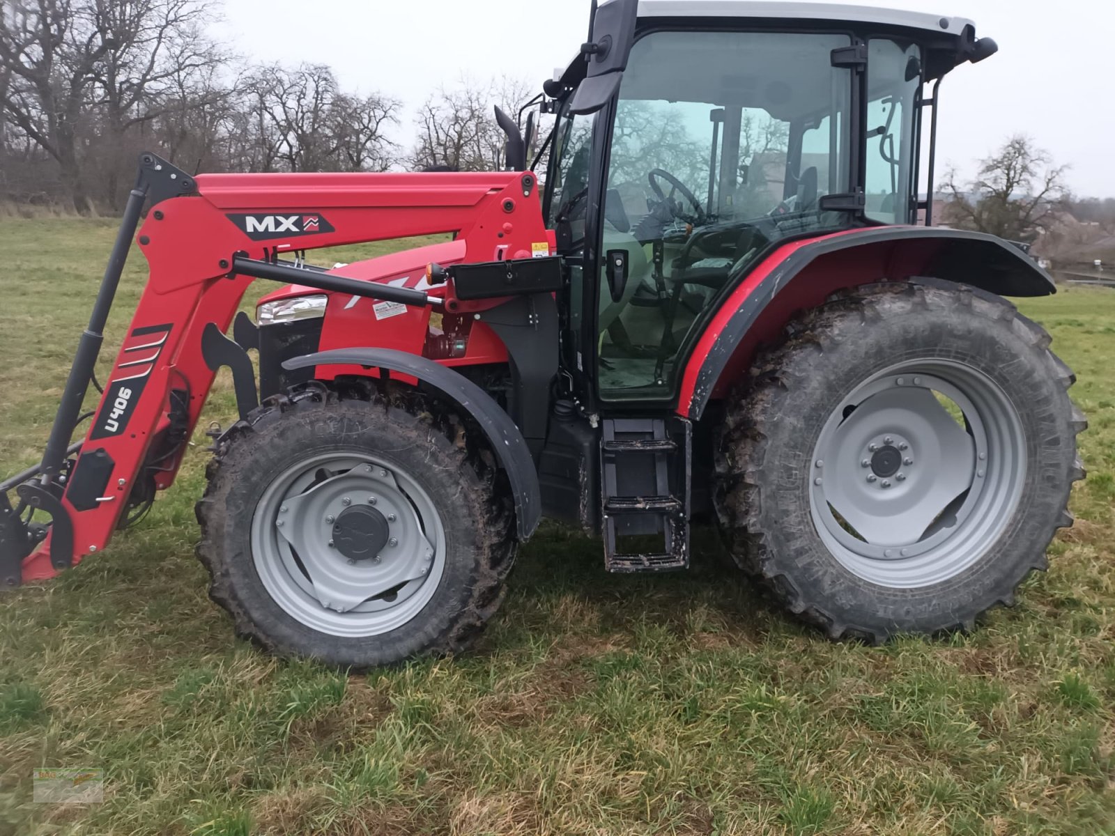Traktor van het type Massey Ferguson 5709, Gebrauchtmaschine in Ingelfingen-Stachenhausen (Foto 1)