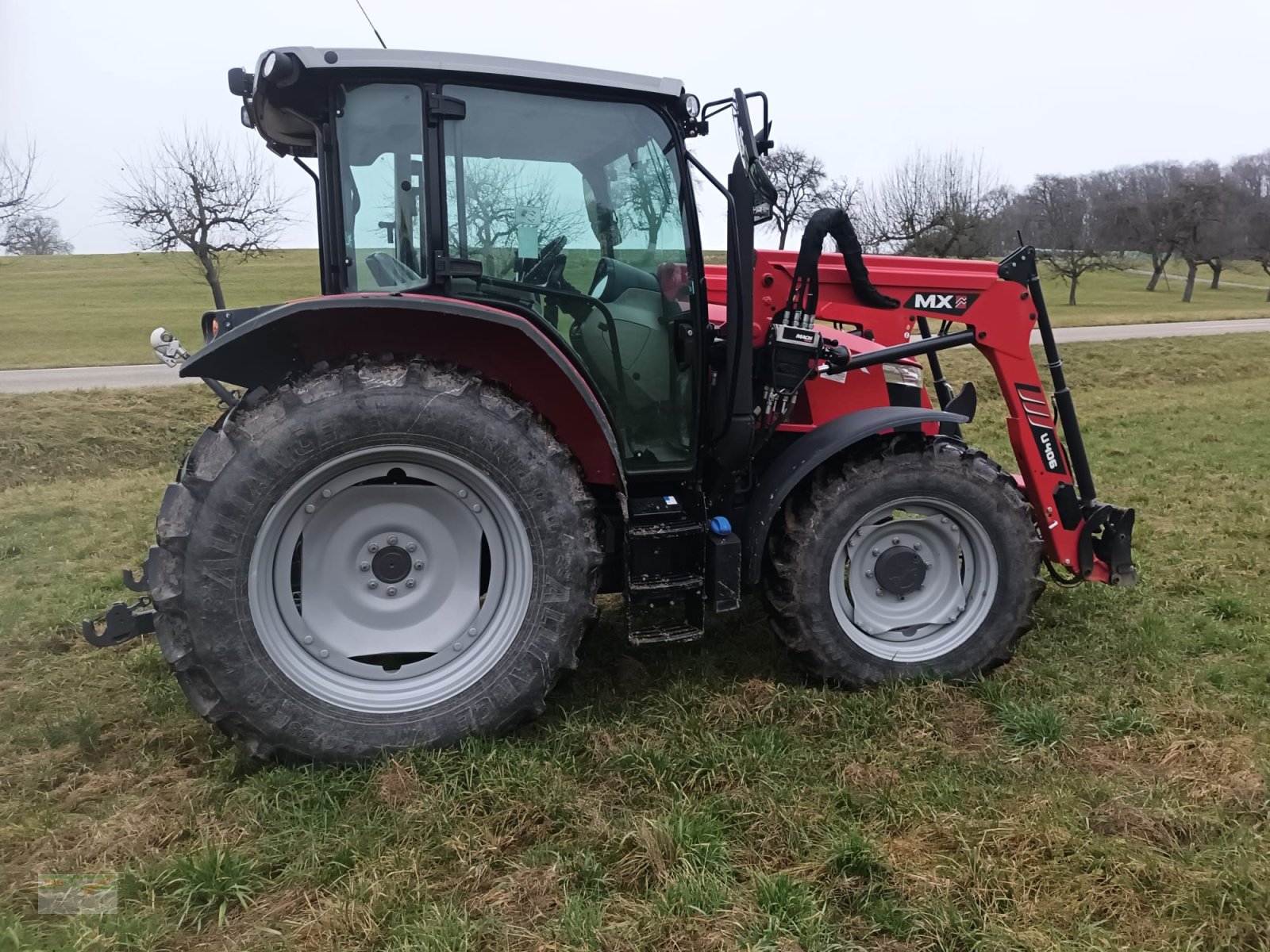 Traktor van het type Massey Ferguson 5709, Gebrauchtmaschine in Ingelfingen-Stachenhausen (Foto 3)