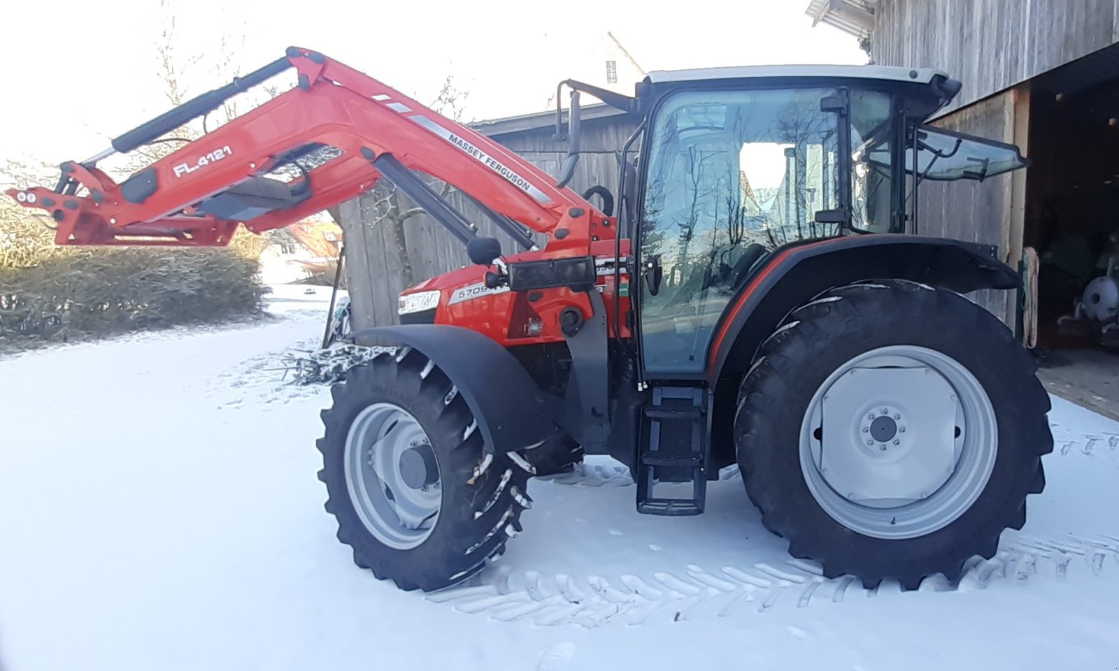 Traktor typu Massey Ferguson 5709, Gebrauchtmaschine v Obernzenn (Obrázek 2)