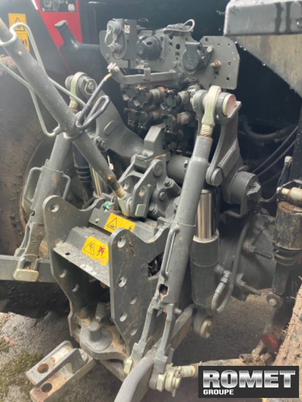 Traktor of the type Massey Ferguson 5710 M D4 ES, Gebrauchtmaschine in Gennes sur glaize (Picture 5)