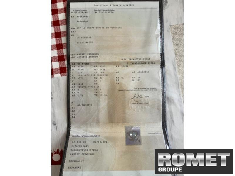 Traktor типа Massey Ferguson 5710 M D4 ES, Gebrauchtmaschine в Gennes sur glaize (Фотография 3)
